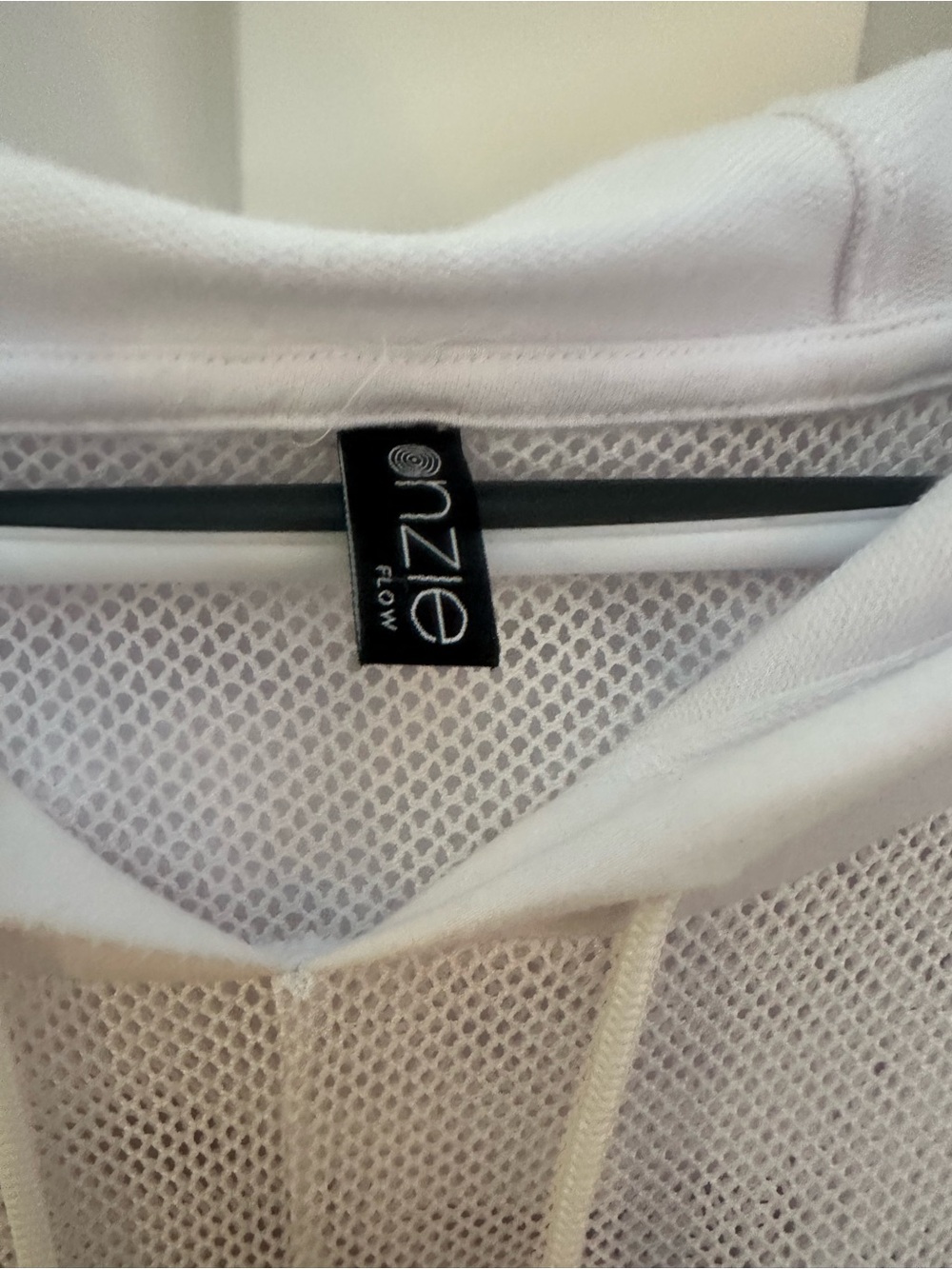 Onzie White Mesh Pullover Hoodie S/M